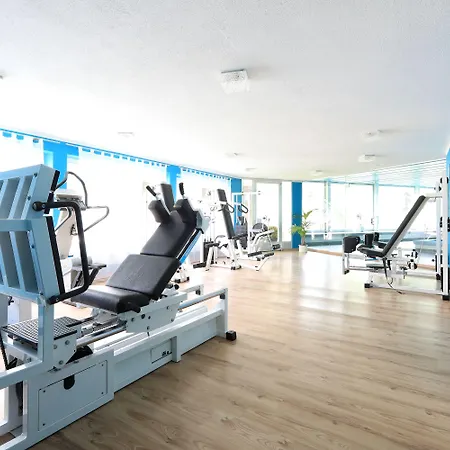 岳罗普酒店 酒店 达沃斯