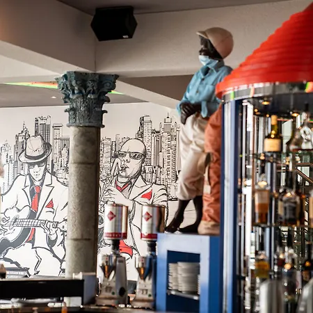 岳罗普酒店 酒店 达沃斯